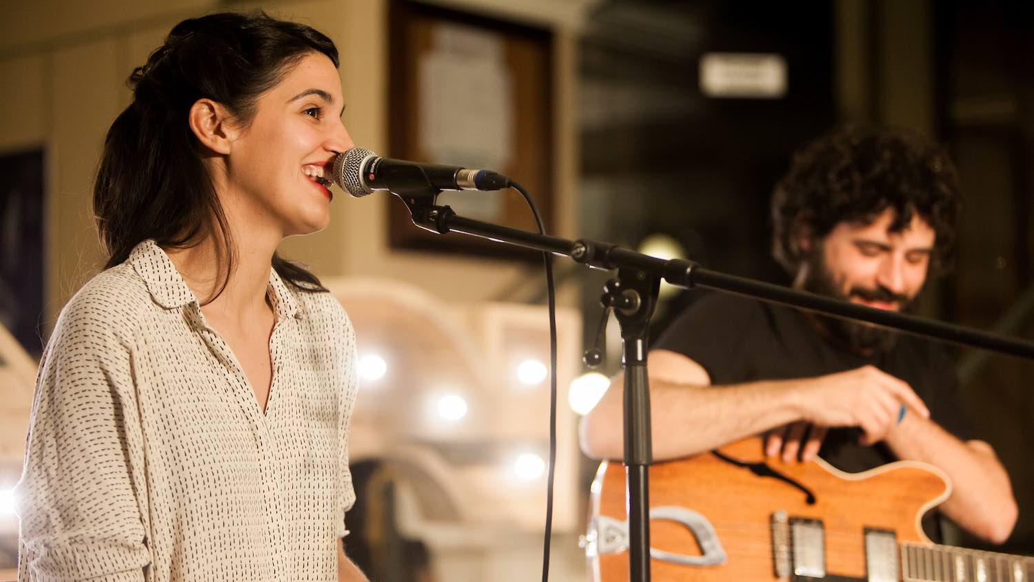 Tomber amoureux d’une chanson – “Tú que vienes a rondarme”
