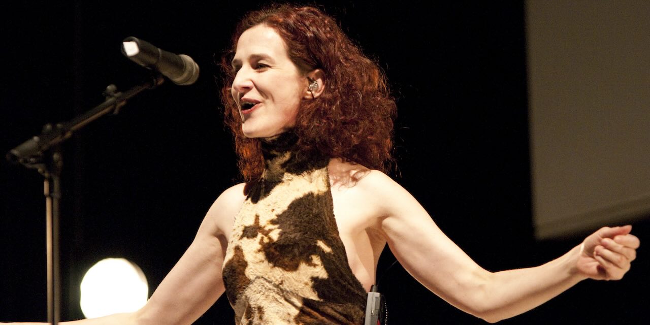 Entre ses mains de Claire Diterzi